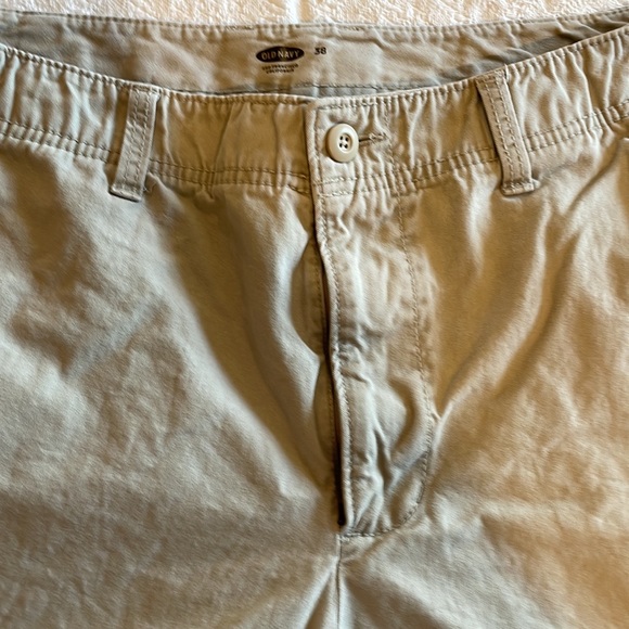 Men’s Old Navy 38 cotton flat front shorts - Picture 8 of 9